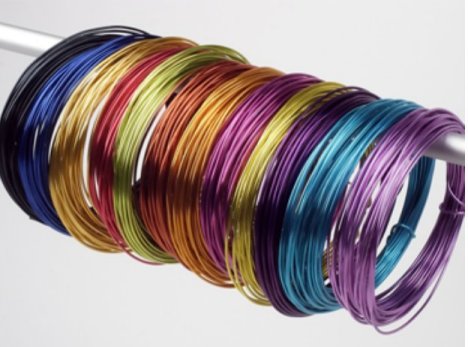 Create a Corsage Bracelet using Oasis Decorative Wire